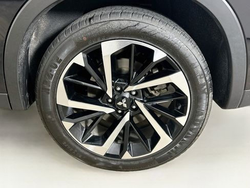 Used 2024 Mitsubishi Outlander SE FWD image 11