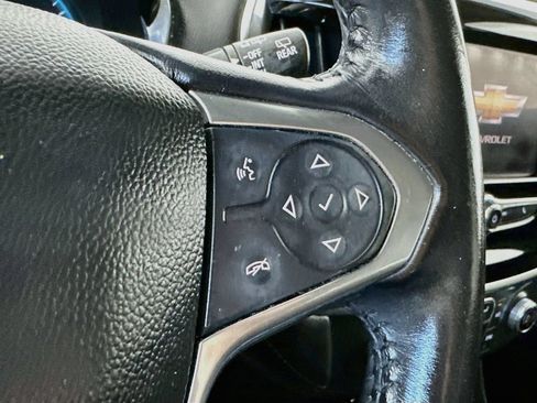 Used 2021 Chevrolet Traverse LT w/ LPO, Cargo Package FWD image 25