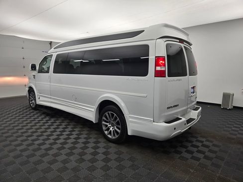 Used 2020 GMC Savana 2500 Extended w/ Enhanced Convenience Package image 12