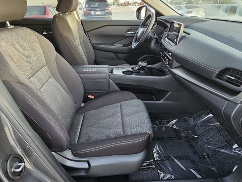 Used 2026 Nissan Rogue SV image 18