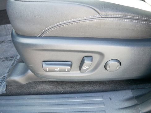 Certified 2024 Toyota 4Runner SR5 Premium image 16