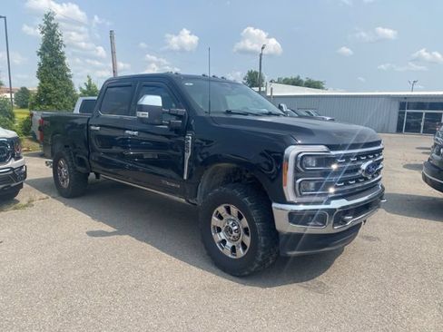 Used 2023 Ford F250 Lariat w/ Lariat Ultimate Package AWD/4WD image 7