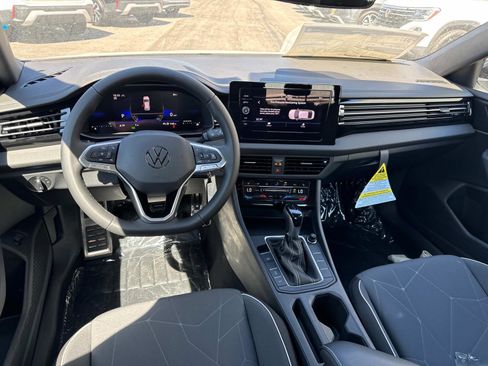 New 2025 Volkswagen Jetta Sport image 9