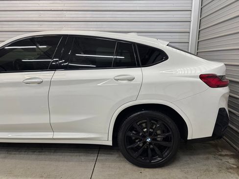 Used 2023 BMW X4 xDrive30i w/ M Sport Package AWD/4WD image 5