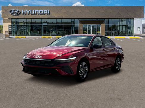 Certified 2025 Hyundai Elantra Sport FWD image 1