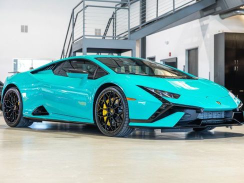 Used 2023 Lamborghini Huracan Tecnica RWD image 8