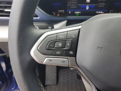 Used 2022 Volkswagen Taos SE image 68