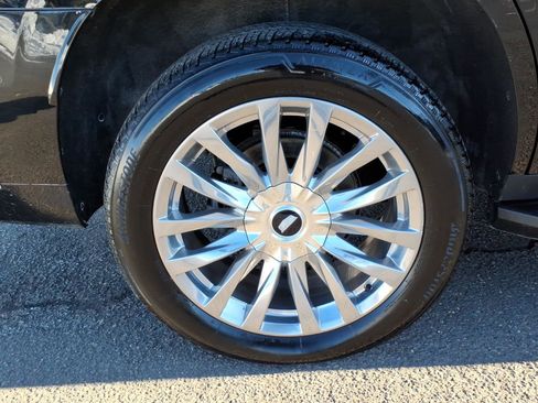 Used 2021 Cadillac Escalade Premium Luxury w/ Performance Package image 8