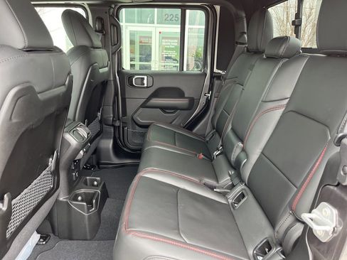 New 2026 Jeep Gladiator Rubicon image 12