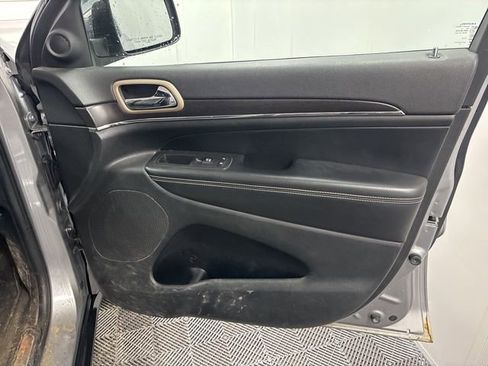 Used 2015 Jeep Grand Cherokee Limited image 15