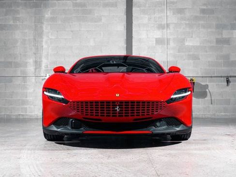 Used 2021 Ferrari Roma image 8