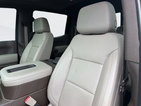 Used 2019 Chevrolet Silverado 1500 LTZ w/ LTZ Premium Package AWD/4WD image 30