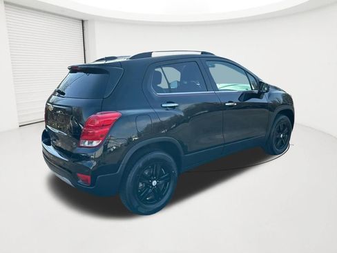 Used 2019 Chevrolet Trax LT w/ LT Convenience Package image 5