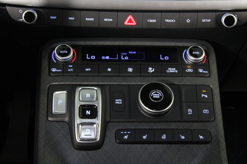 Certified 2024 Hyundai Palisade Limited FWD image 23