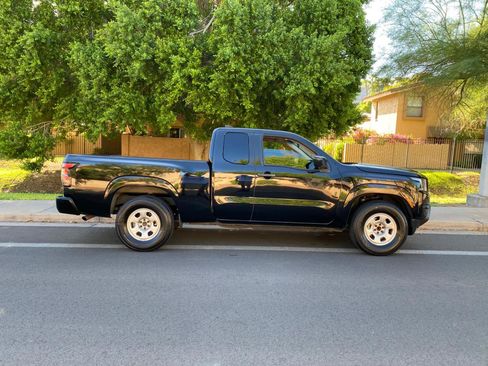 Used 2022 Nissan Frontier S RWD image 4