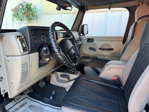Used 2003 Jeep Wrangler Sahara AWD/4WD image 17