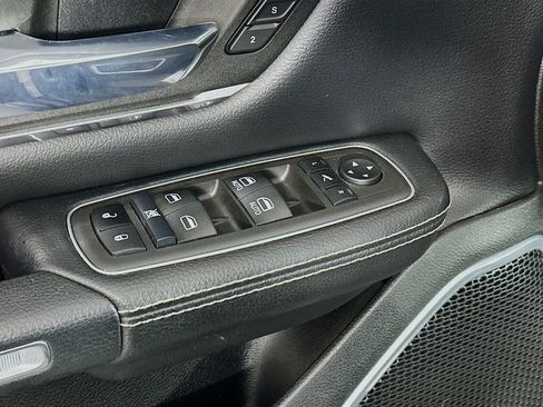Used 2022 RAM 1500 Laramie AWD/4WD image 17