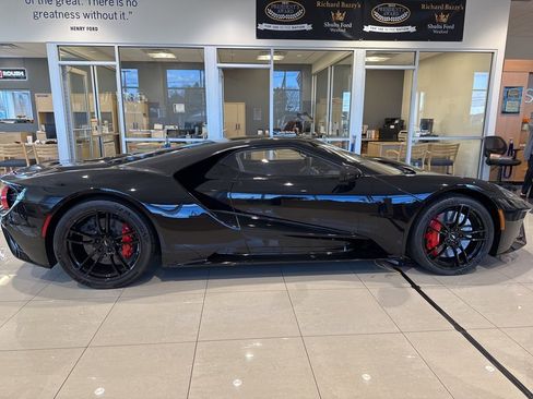 Used 2022 Ford GT image 4