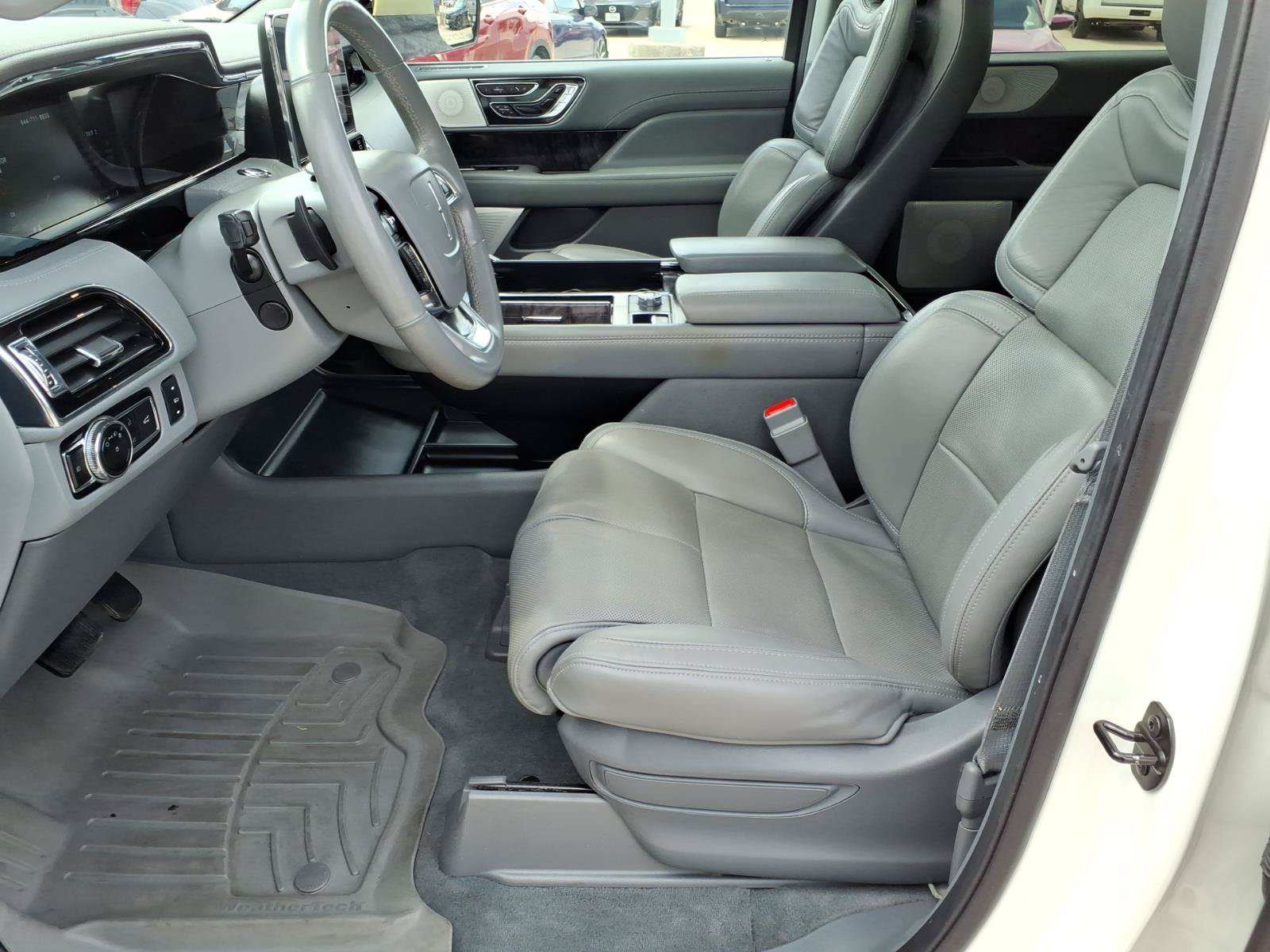 Used 2021 Lincoln Navigator L Reserve w/ Luxury Package AWD/4WD image 17
