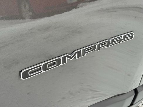 Certified 2023 Jeep Compass Limited image 6