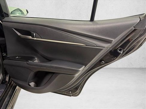 Used 2025 Toyota Camry SE FWD image 16