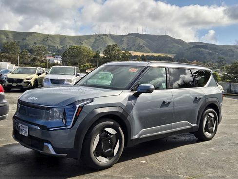 Used 2024 Kia EV9 Wind AWD/4WD image 1