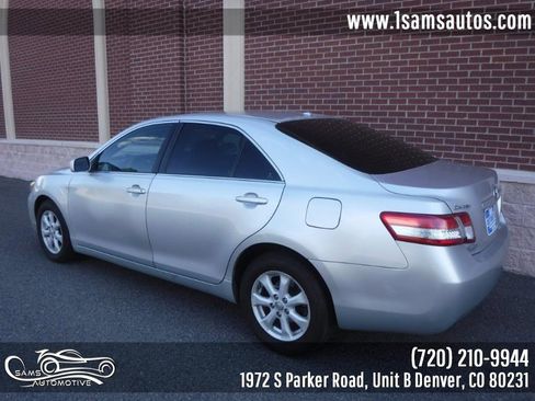 Used 2010 Toyota Camry LE image 4