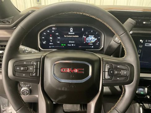 Used 2026 GMC Sierra 2500 AT4 w/ AT4 Premium Plus Package AWD/4WD image 17