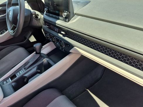 Used 2023 Honda Accord EX image 15