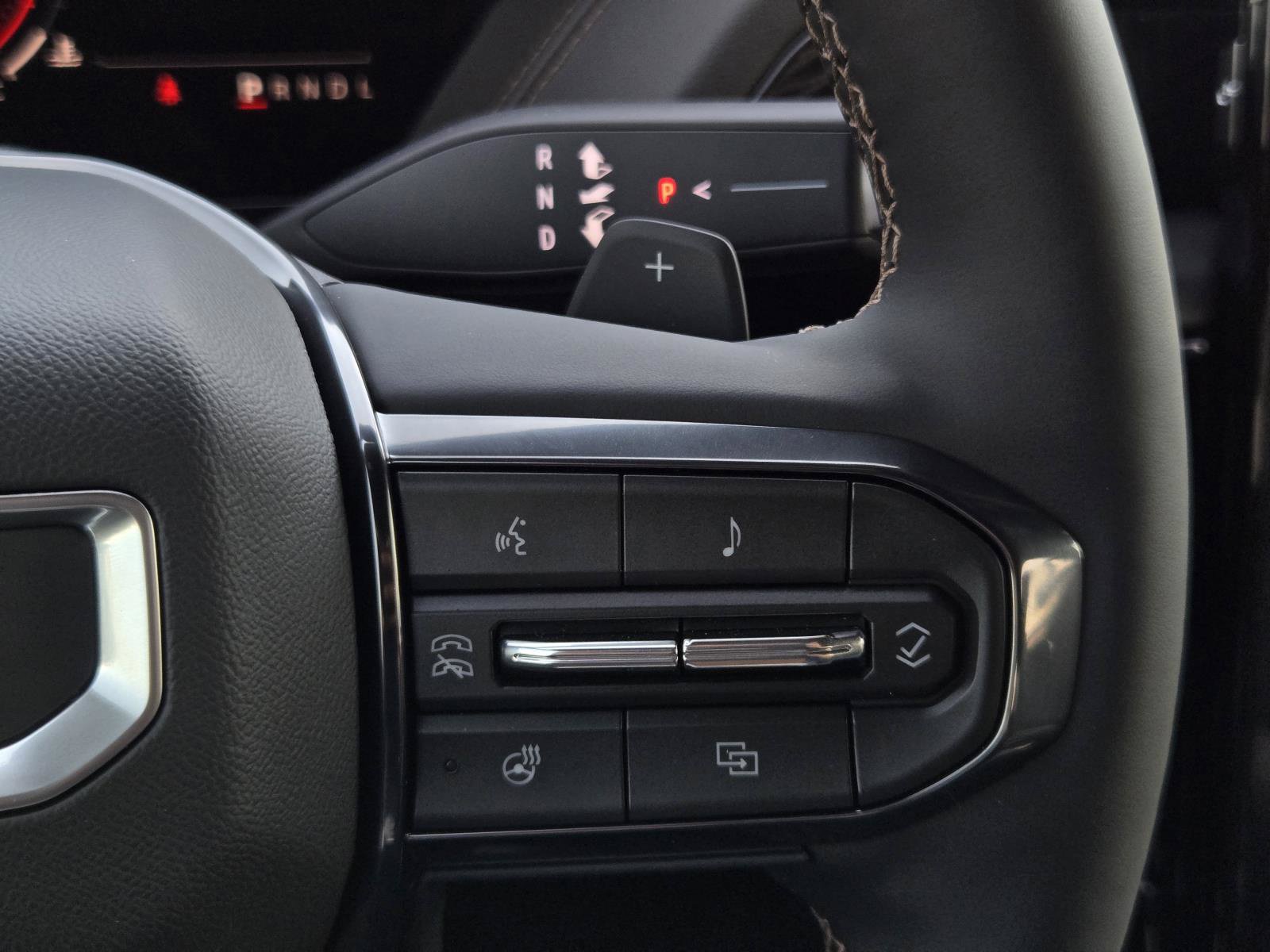 New 2026 GMC Yukon AT4 AWD/4WD image 13