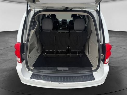 Used 2019 Dodge Grand Caravan SXT FWD image 41