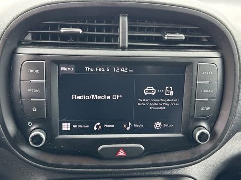 Used 2023 Kia Soul LX w/ LX Technology Package image 25