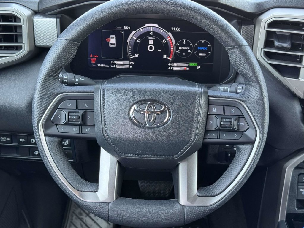 Used 2025 Toyota Sequoia Limited w/ Tow Technology Package AWD/4WD image 11