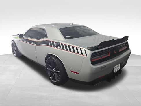 Used 2019 Dodge Challenger R/T Scat Pack RWD image 3