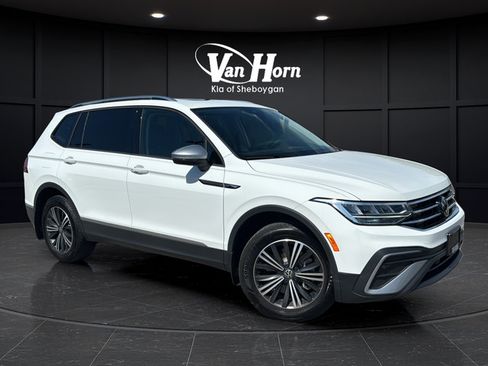 Used 2024 Volkswagen Tiguan Wolfsburg Edition AWD/4WD image 1