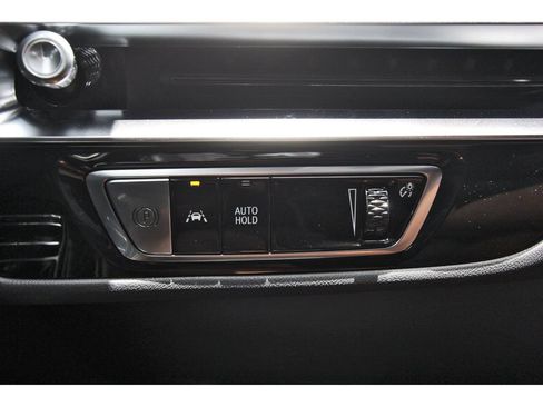 New 2026 Cadillac Lyriq Luxury AWD/4WD image 14