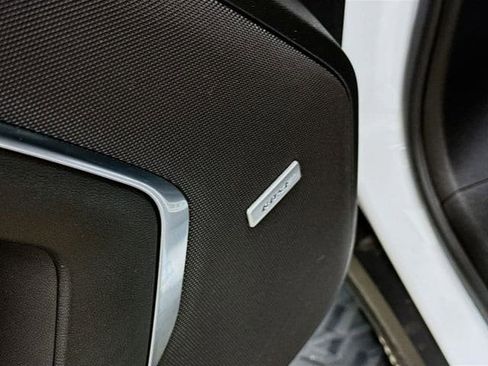 Used 2024 Chevrolet Suburban Z71 w/ Luxury Package image 21