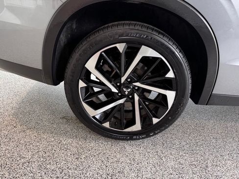 Used 2024 Mitsubishi Outlander SE AWD/4WD image 8