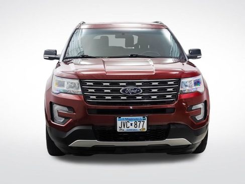 Used 2017 Ford Explorer XLT AWD/4WD image 8