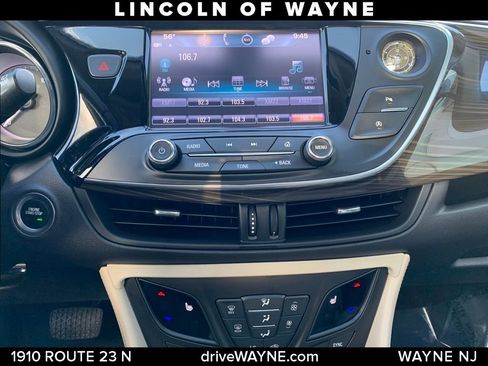 Used 2020 Buick Envision Preferred image 18