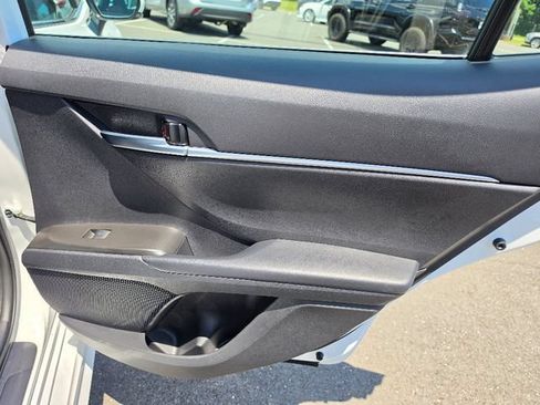 Used 2024 Toyota Camry SE w/ Cold Weather Package FWD image 16