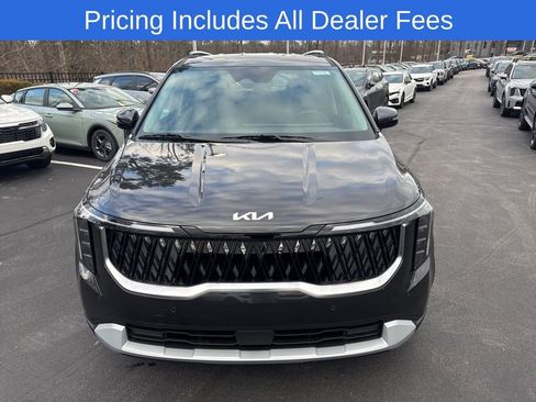 New 2026 Kia Carnival EX FWD image 15