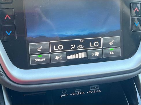 Used 2025 Subaru Outback Onyx Edition AWD/4WD image 15