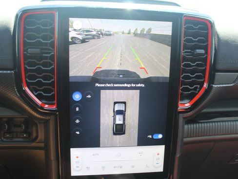 New 2025 Ford Ranger Raptor image 30