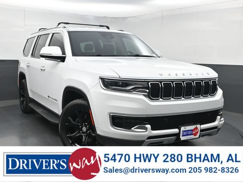 Used 2022 Jeep Wagoneer Series II RWD image 1