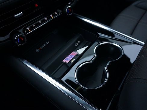 New 2026 Chevrolet Suburban High Country image 18