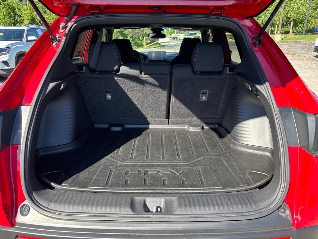Used 2024 Honda HR-V Sport image 14