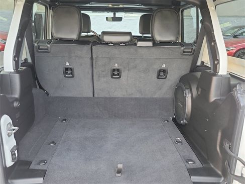 Used 2021 Jeep Wrangler Unlimited Sahara w/ Cold Weather Group image 23