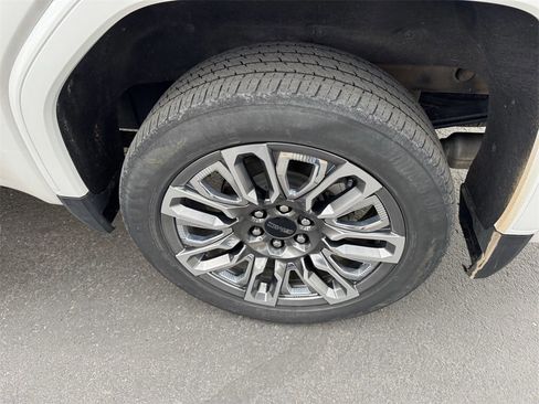 Used 2023 GMC Sierra 1500 Denali Ultimate image 11