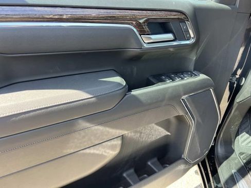 New 2026 GMC Sierra 1500 Elevation image 13